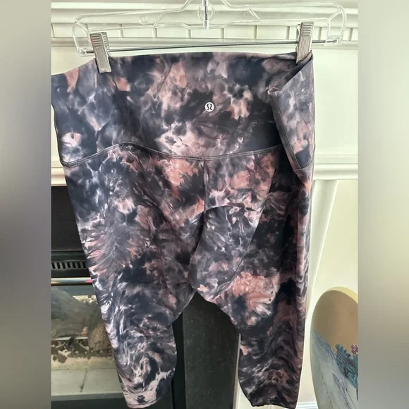 Lululemon Align Pant 25" *Diamond Dye
Diamond Dye Graphite Grey Pink Pastel - Picture 2 of 10
